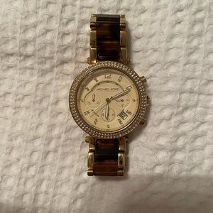 Michael Kors tortoiseshell Watch.